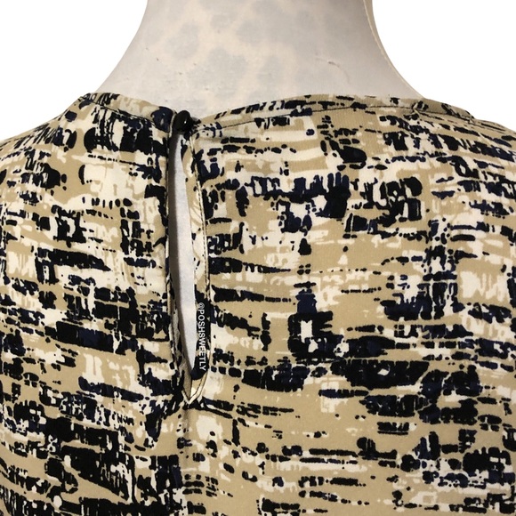 Ombré Printed Blouse - Picture 5 of 8